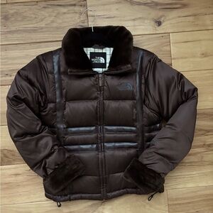 Vintage North Face 550 Puffer Down Jacket size Small/brown